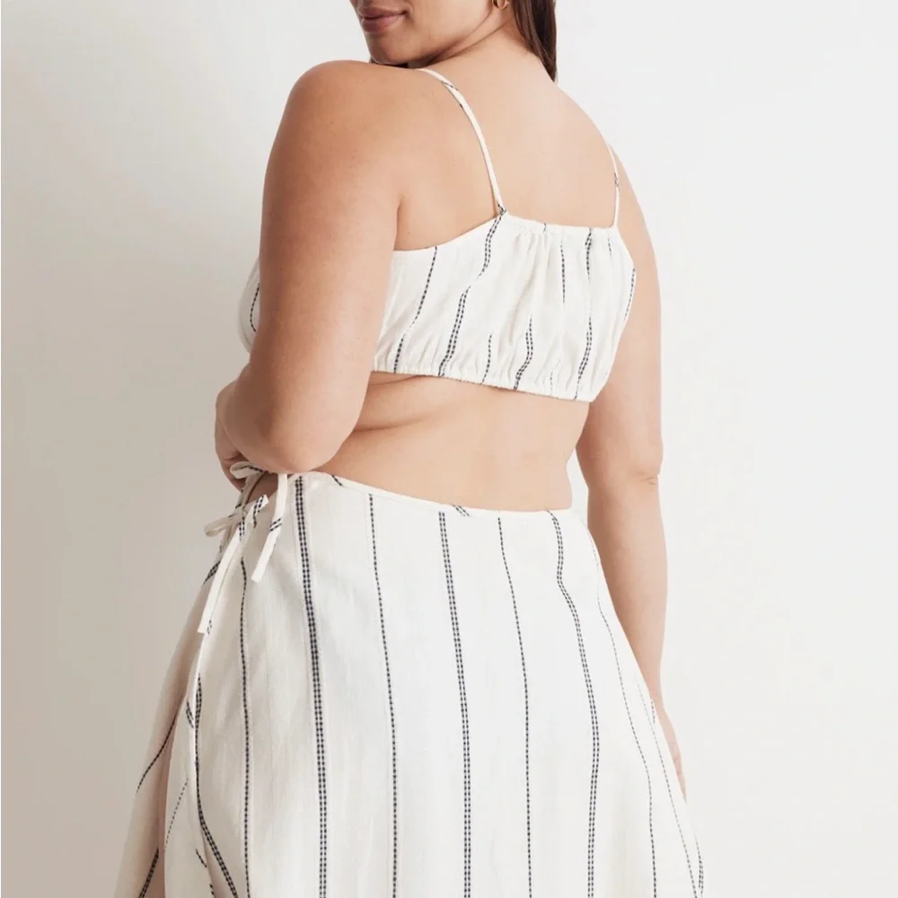 Madewell Tie-Front Bubble Cover-Up Crop Top in Lighthouse - Picture 2 of 4